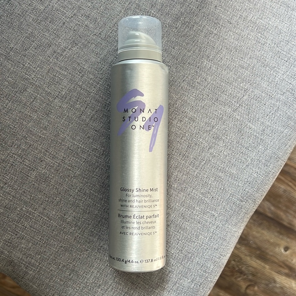 Monat glossy shine mist